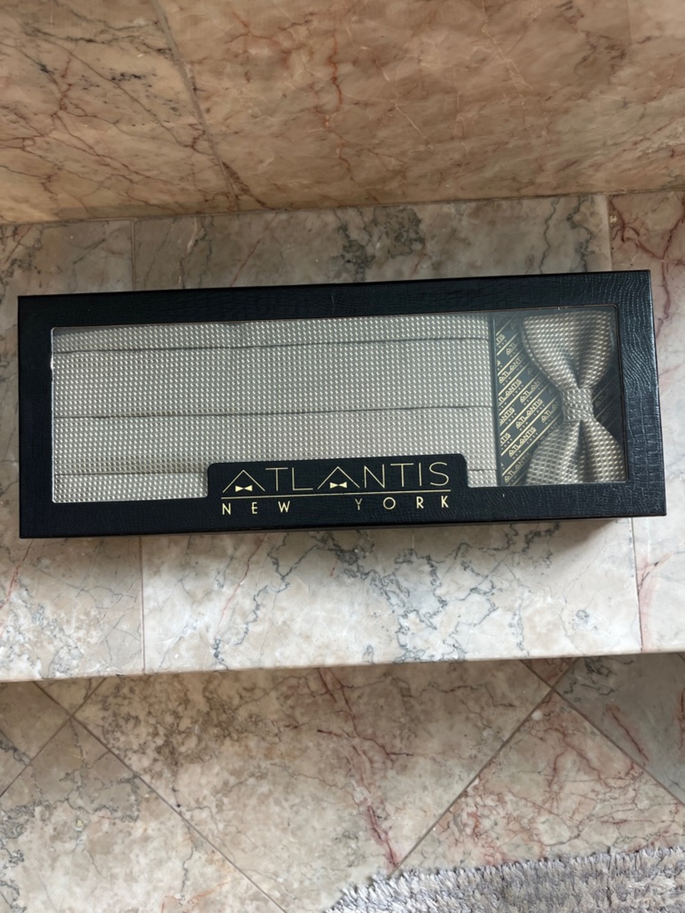 Atlantis New York Gold Tie and Cummerbund Set